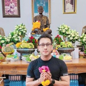 นาย นราศักดิ์ เผือกจีน