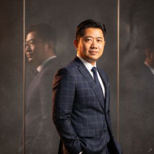 นาย ชยุตภ์ วริศเดชสกุล