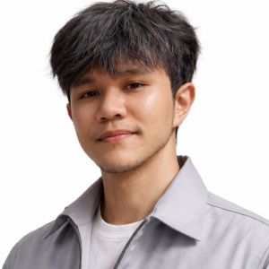 นาย ปวริศร สมทรัพย์